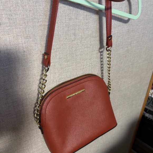 Preloved: STEVE MADDEN Women’s BMAGGIE CROSSBODY Handbag Purse COGNAC color - Picture 2 of 11
